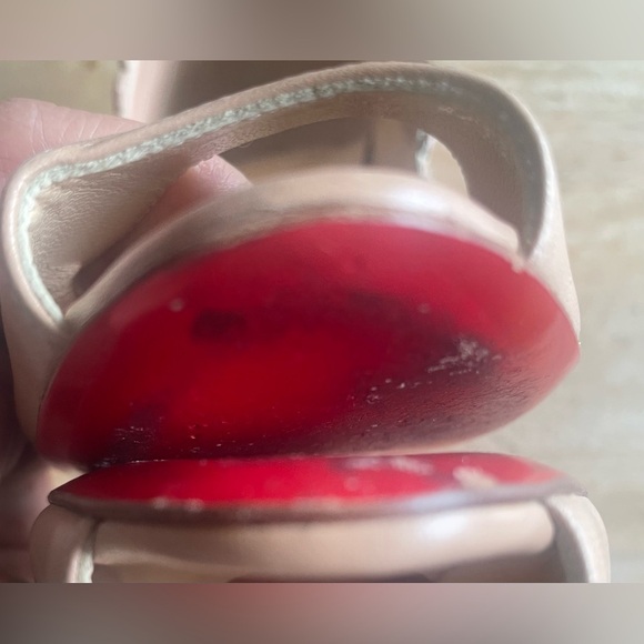 Christian Louboutin Pijiona flared collar heels and cosmetic case- - Picture 6 of 16